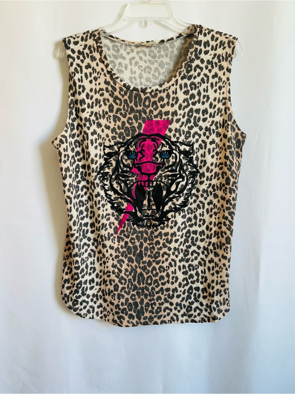 Leopard Print Sleeveless Tank Top with Pink Lightning Tiger Graphic Size M